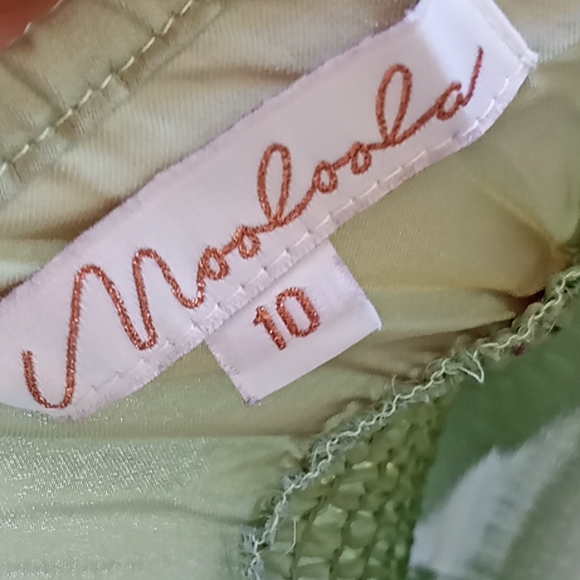 Mooloola soft green crop top - Picture 4 of 4